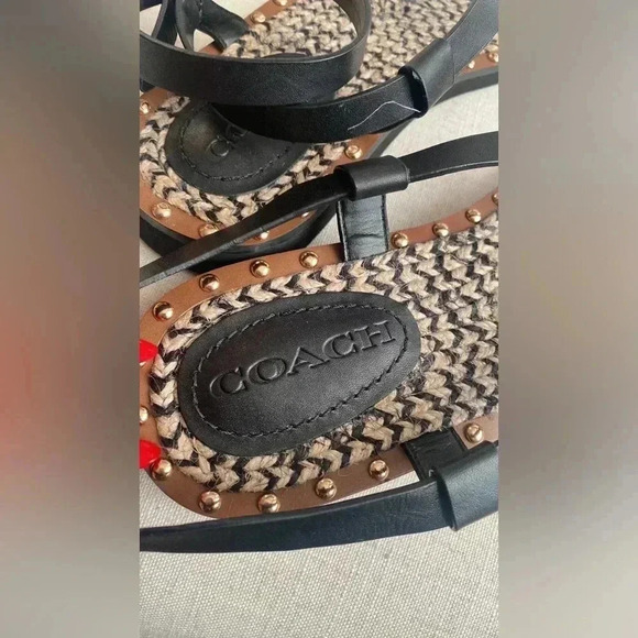COACH Gracey Black and Brown Leather Thong Sandals with Studs Size 8.5 Leather - Picture 6 of 10